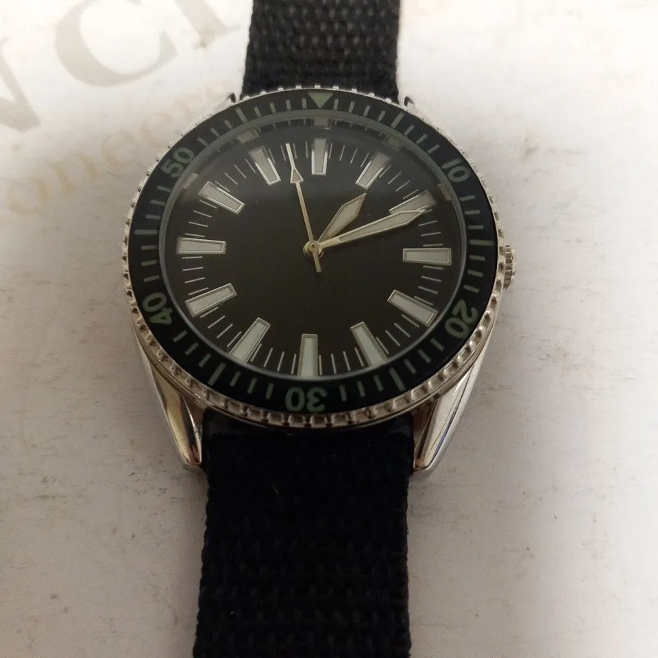 EAGLEMOSS COLLECTION 1960'S FRENCH NAVY WRIST WATCH