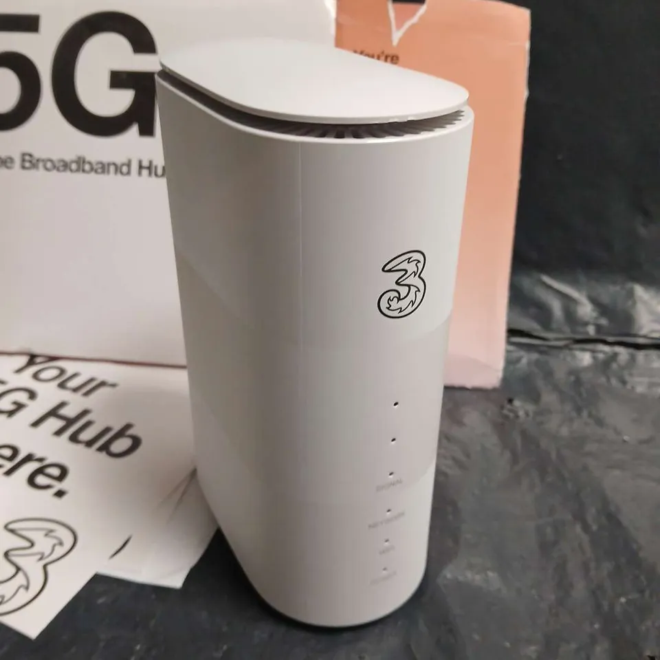 THREE 5G HOME BROADBAND HUB