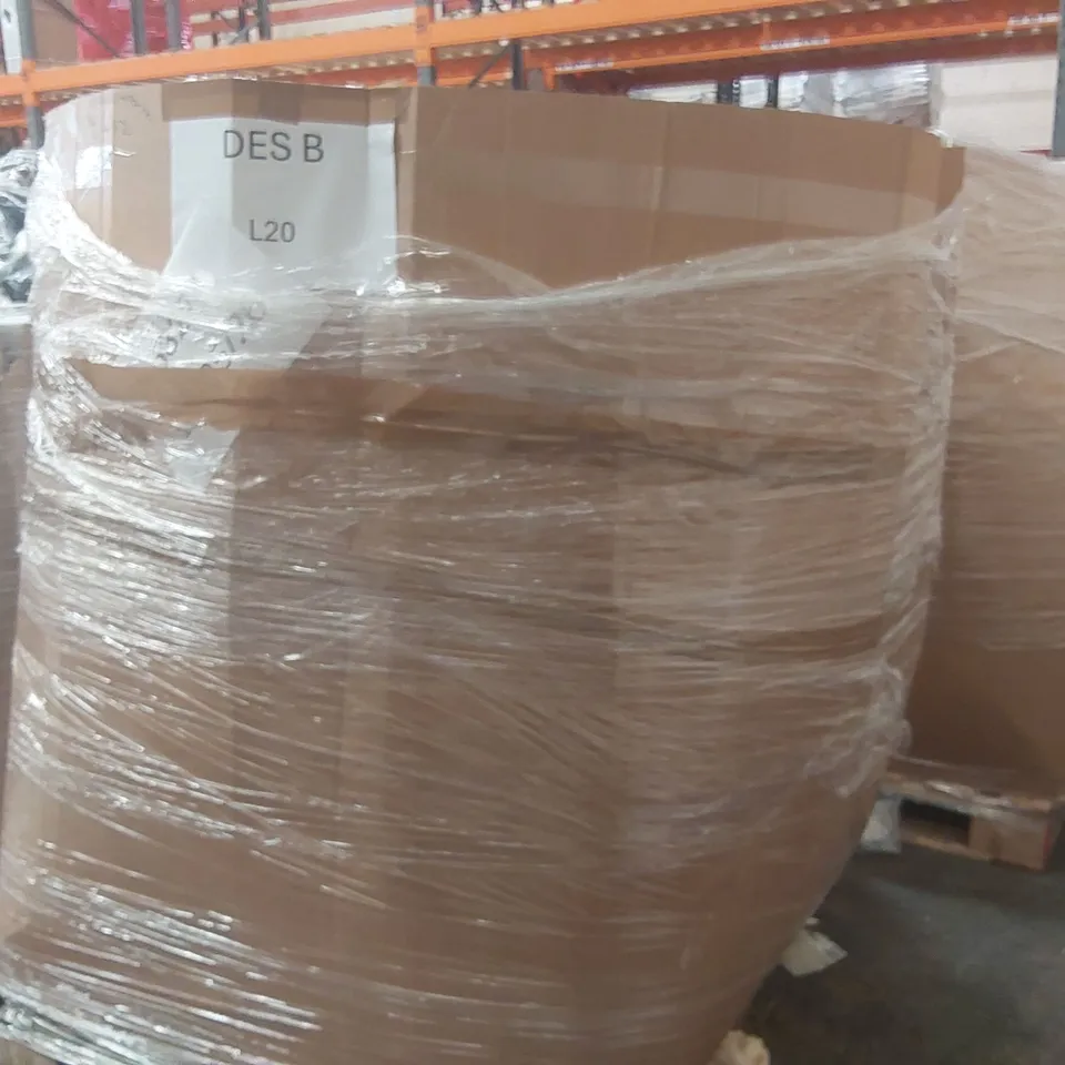 PALLET CONTAINING APPROXIMATELY 400x ASSORTED BRAND NEW DESIGNER CLOTHING ITEMS