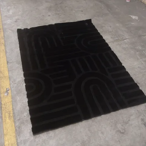 QUALITY DESIGNER AREA RUG - APPROXIMATELY 168 x 120cm