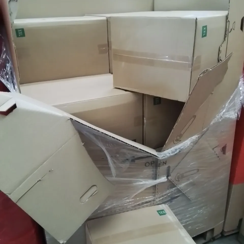 PALLET CONTAINING A LARGE QUANTITY OF SENSALOU ADULT MAXI PADS XXL