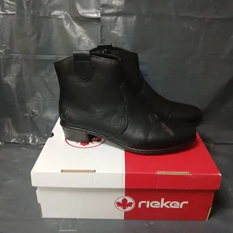 BOXED PAIR OF RIEKER LOW CUT ZIP BOOTS IN BLACK - SIZE 39
