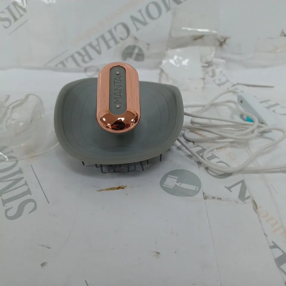 BOXED MANTA PULSE FLEXIBLE HAIRBRUSH