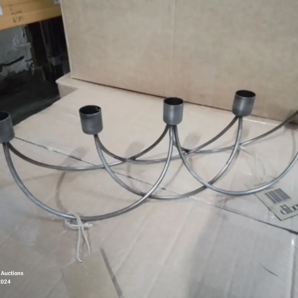 BOXED METAL TABLETOP/CENTREPIECE CANDELABRA 