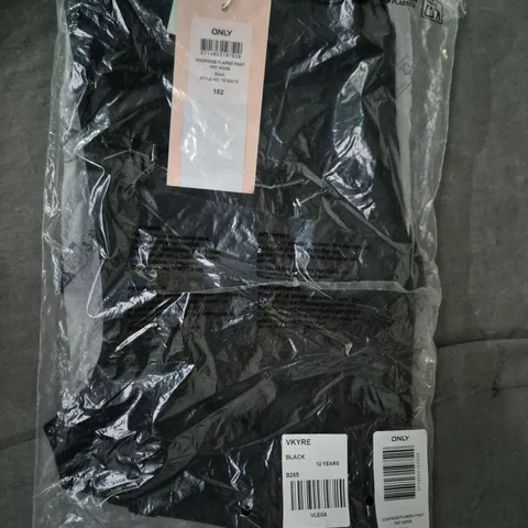 ONLY KIDS BLACK FLARED PANTS – UK 12 (12 YEARS)