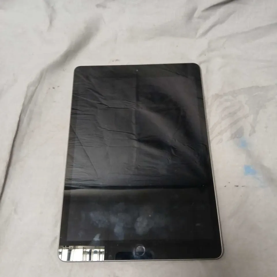 APPLE IPAD 7TH GEN A2197 – SPACE GRAY WITH HOME BUTTON