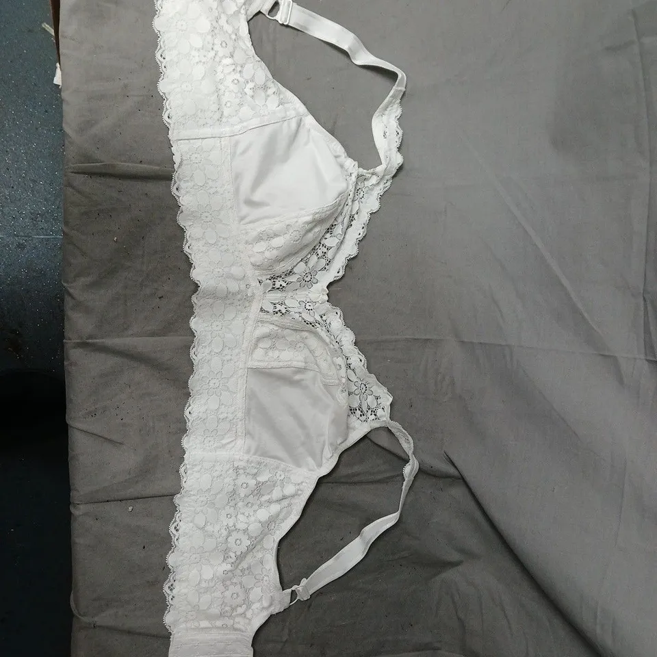 Women's White Lace Bralette/Bra – Lingerie