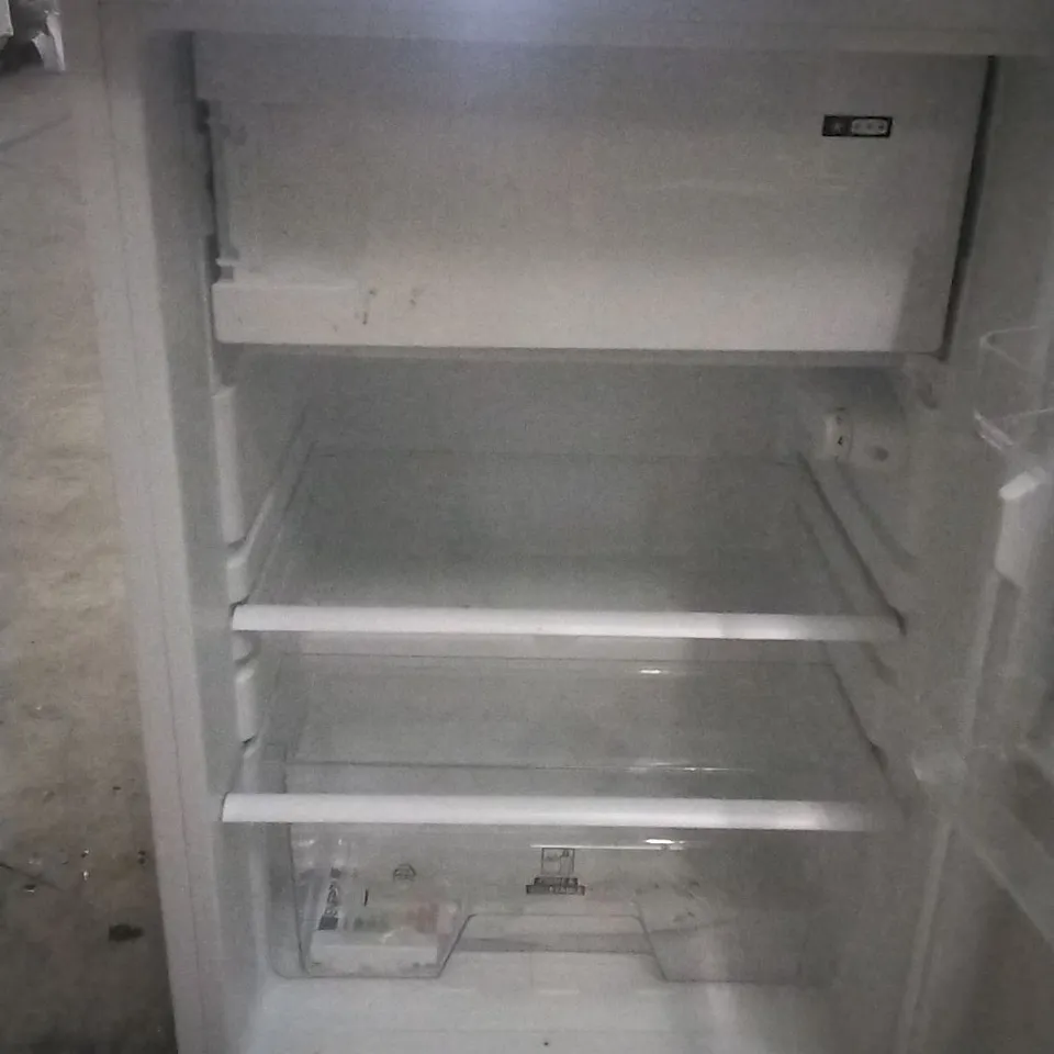 ESSENTIALS GO880704 COMMERCIAL 4 DRAW FREEZER SIZE: 55CM X 48CM COLOUR:WHITE
