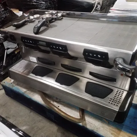 RANCILIO RAN7-3 COMMERCIAL 3 GROUP BARRISTA COFFEE MACHINE