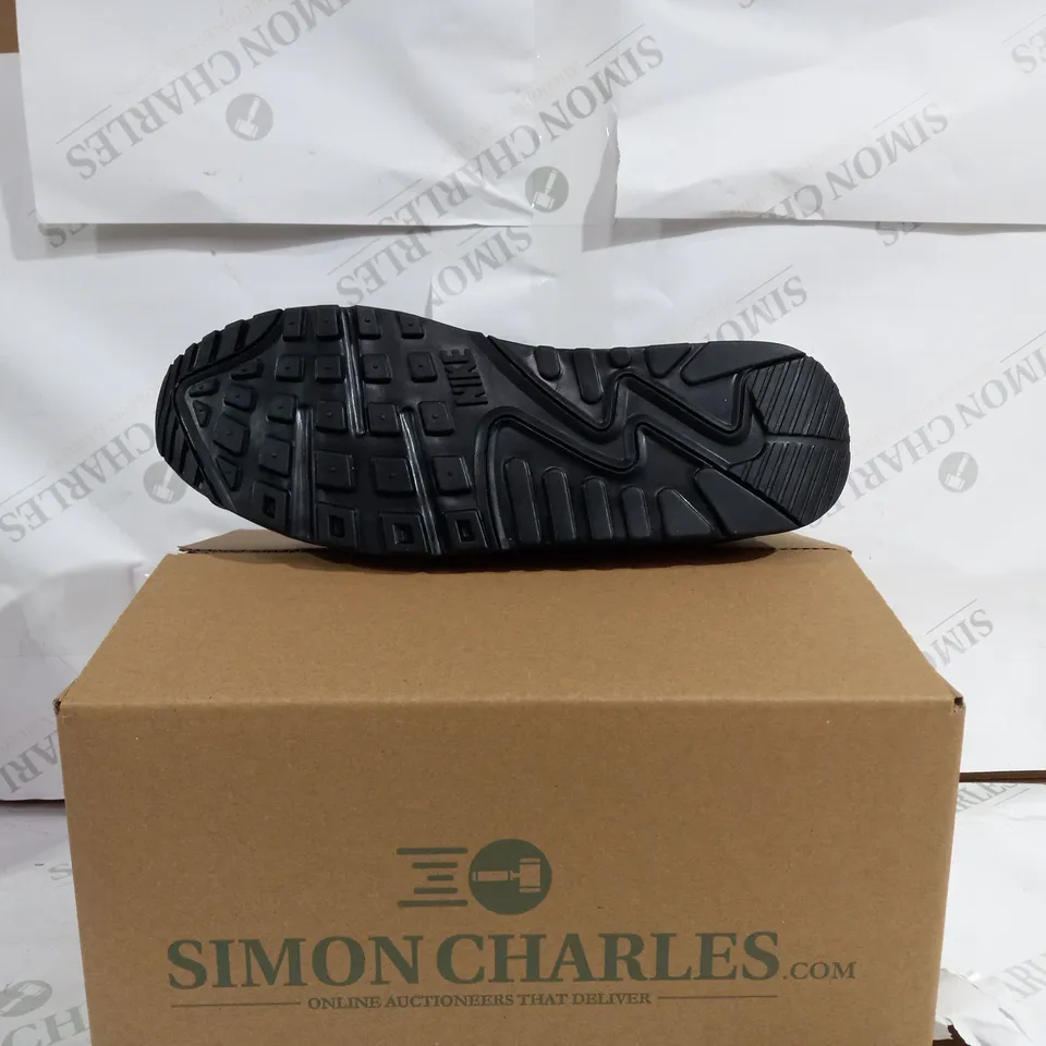 PART OF NIKE AIR MAX 90'S IN BLACK - UK SIZE 11