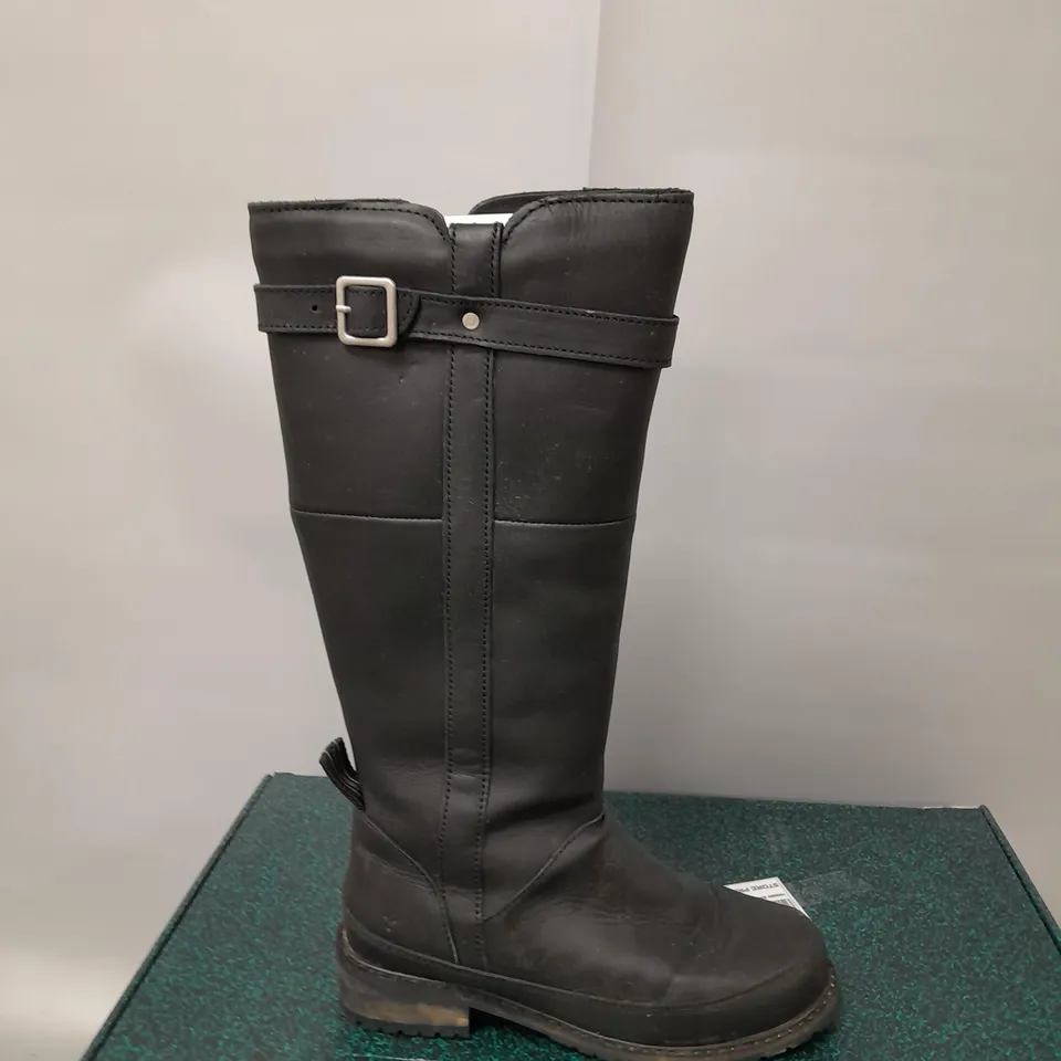 EMU NATASHA LEATHER WATERPROOF BOOT SIZE 4