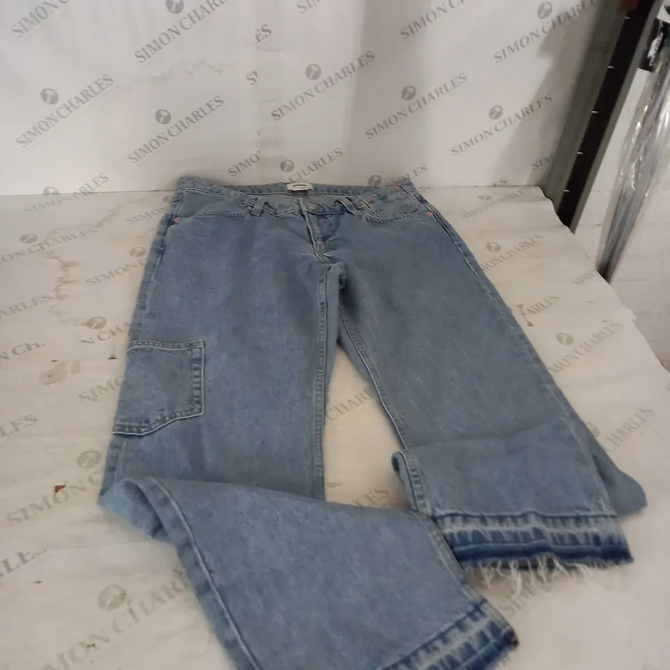 WEEKDAY BLUE DENIM JEANS SIZE 34