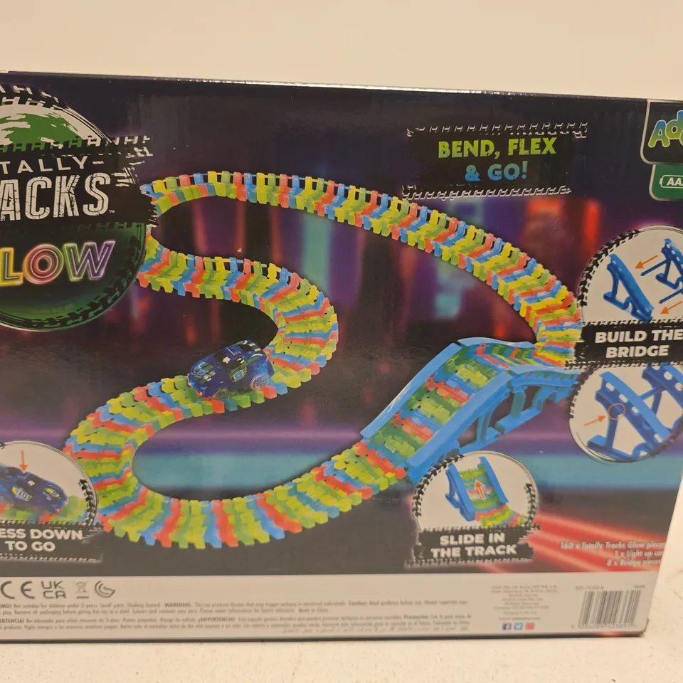 TOTALLY TRACKS GLOW TRACK TOY – BOXED RAINBOW RACEWAY (AGE 5+) 