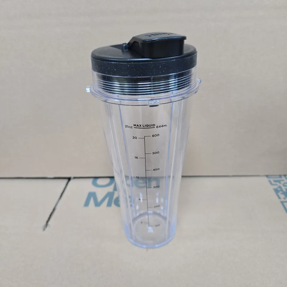 NINJA SHAKER BOTTLE - CLEAR 21 OZ (644 ML) WITH BLACK FLIP-TOP LID