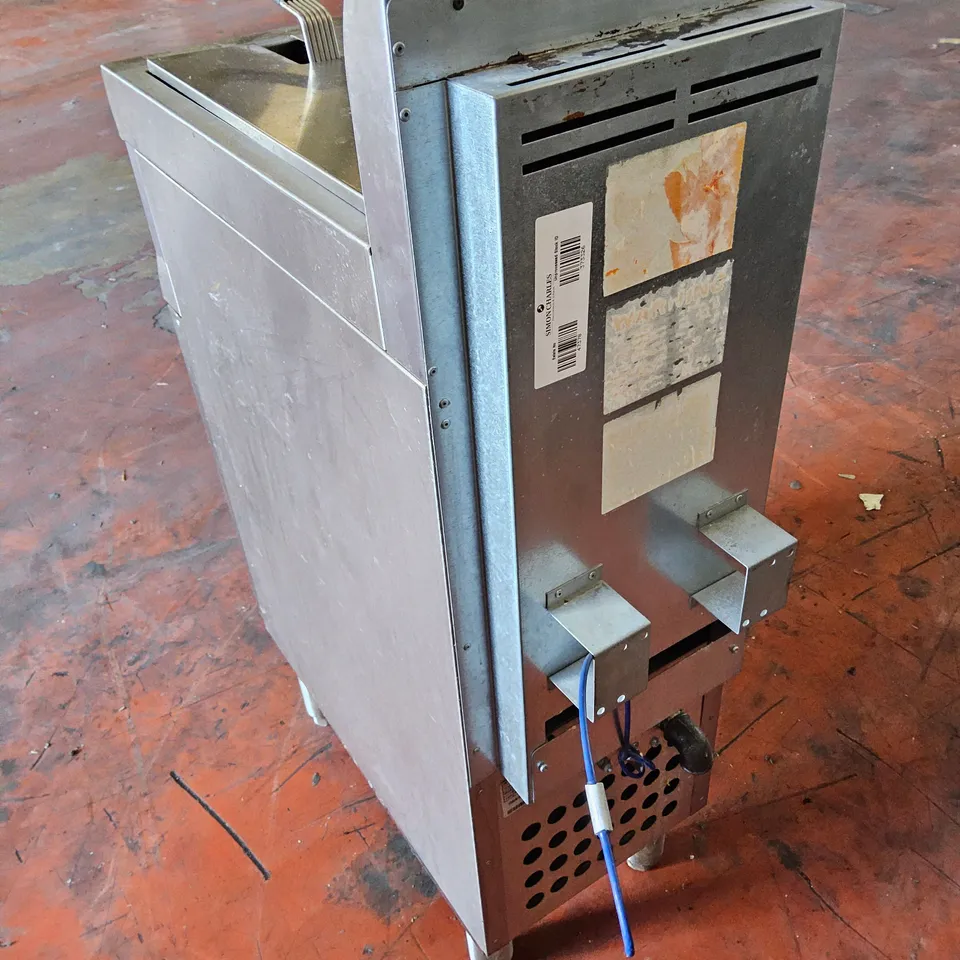 LINCAT J5 FREESTANDING SINGLE GAS FRYER