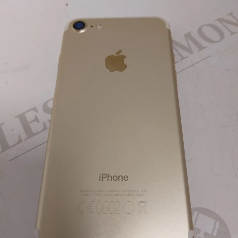 APPLE IPHONE 7 (A1778)
