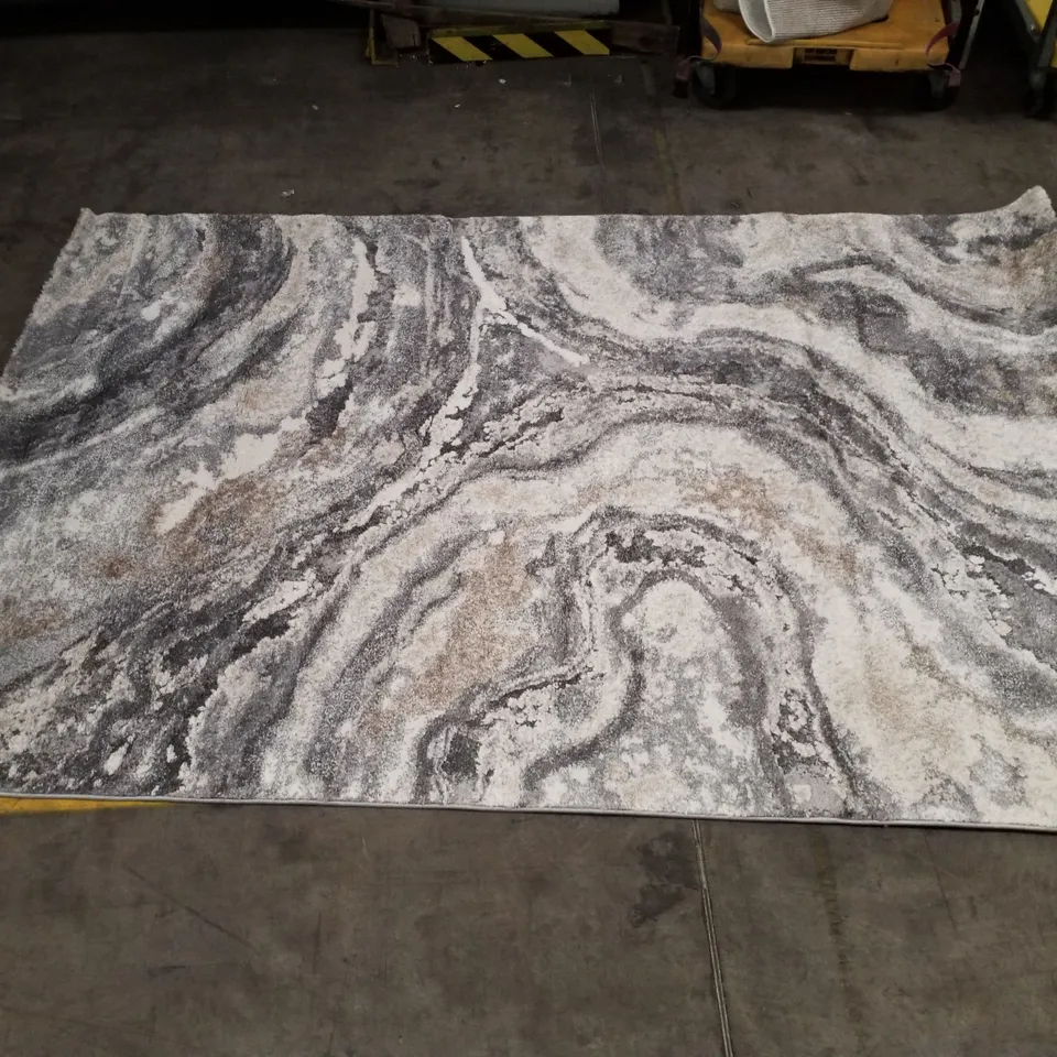 AHRIA ABSTRACT GRAY/CREAM AREA RUG - 5'×7'6"