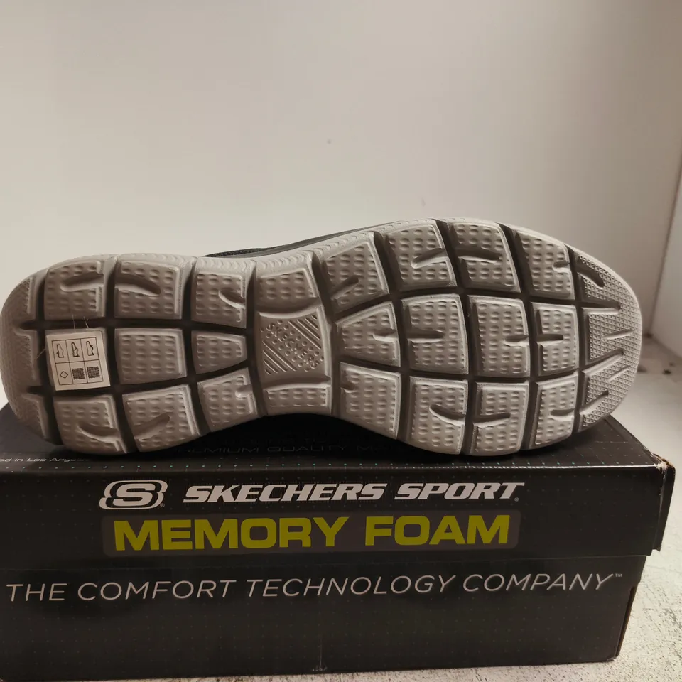 BOXED PAIR OF SKECHERS SPORT MEMORY FOAM MEN'S TRAINERS – UK 10