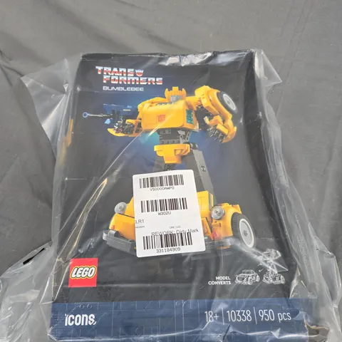 BOXED LEGO TRANSFORMERS BUMBLEBEE SET - 10338