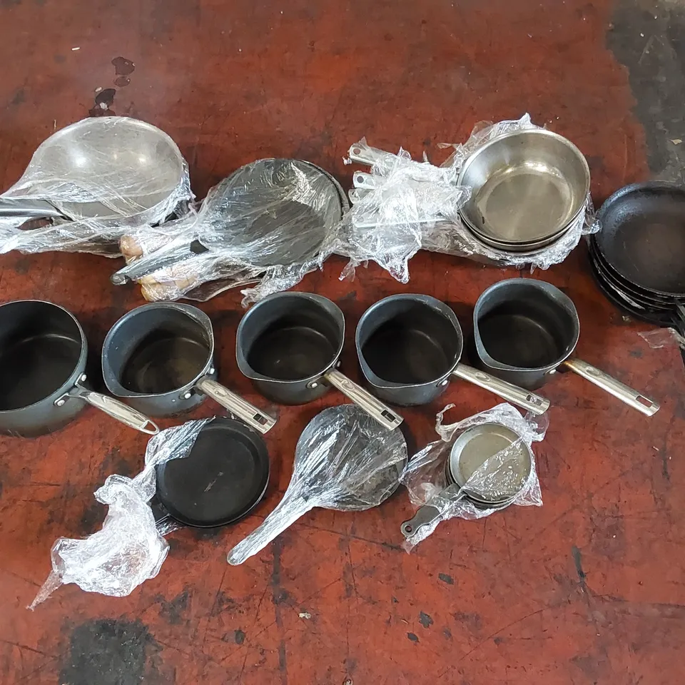 LOT TO CONTAIN A LARGE ASSORTMENT OF METAL POTS AND PANS - QUANTITY UNSPECIFIED