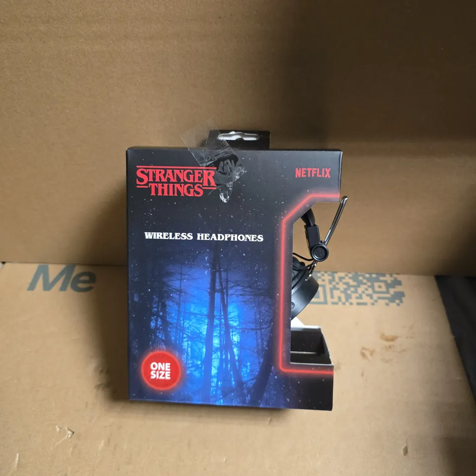 STRANGER THINGS WIRELESS HEADPHONES – ONE SIZE (BOXED, NETFLIX BRANDING)
