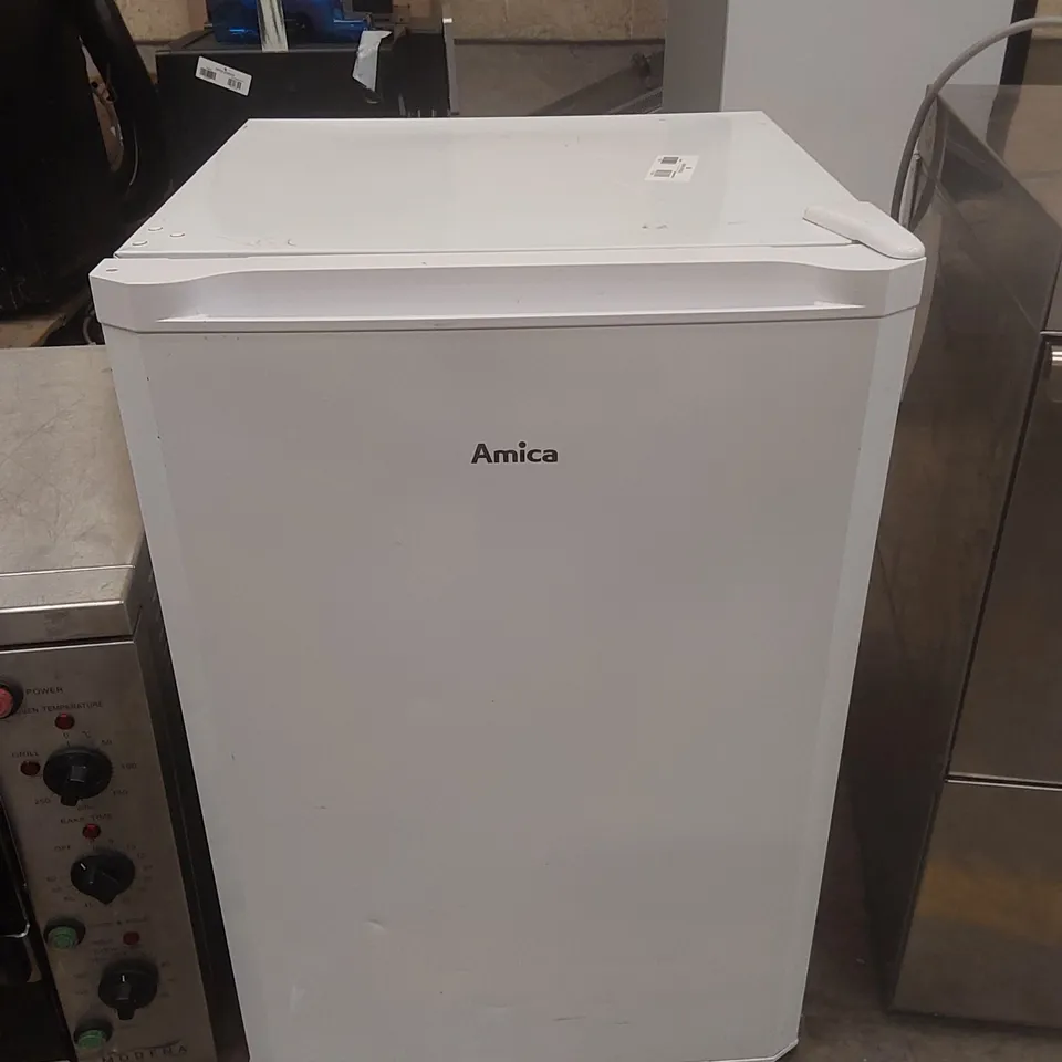AMICA FC1534 55CM FREESTANDING UNDERCOUNTER LARDER FRIDGE
