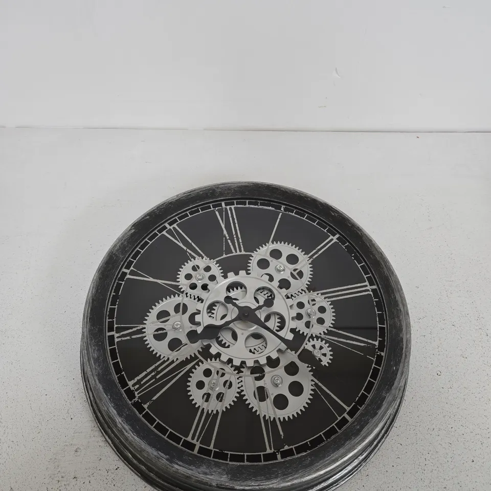 ROUND SKELETON GEAR CLOCK – INDUSTRIAL STYLE WALL CLOCK