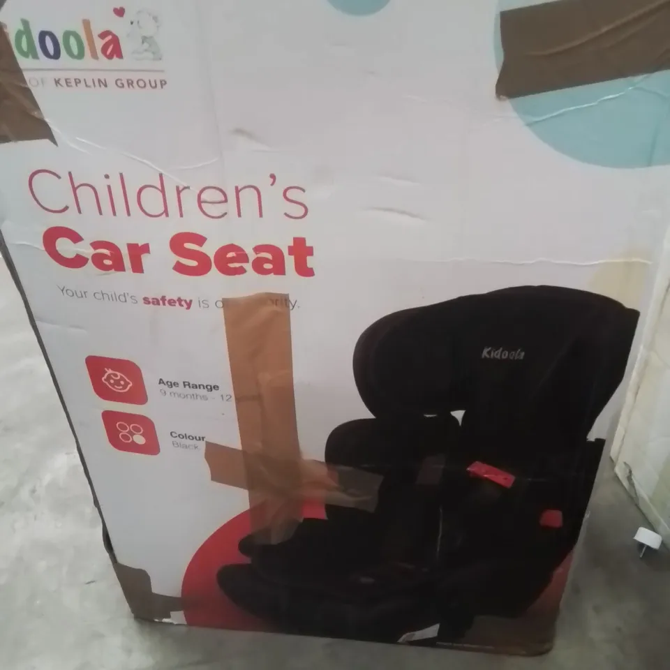 BOXED KIDOOLA CHILDREN'S CAR SEAT BLACK 