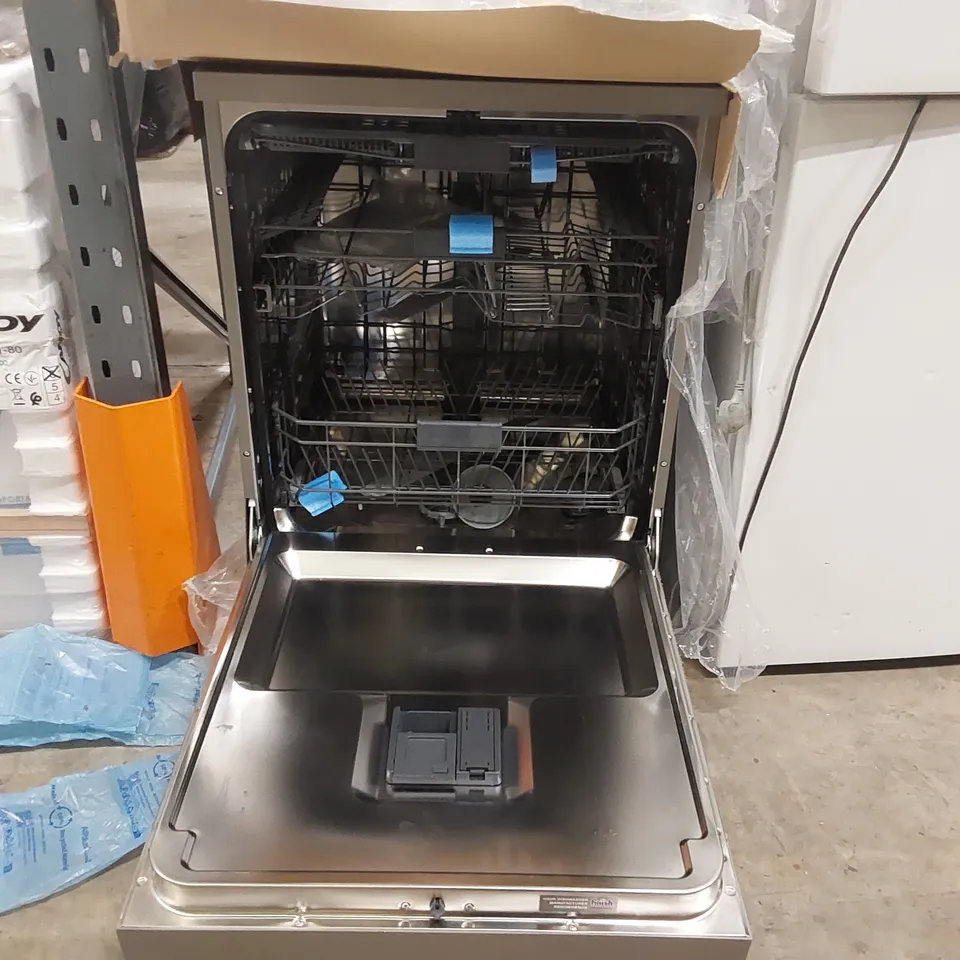 HISENSE HS673C60XUK WIFI CONNECTED STANDARD DISHWASHER - STAINLESS STEEL - C RATED