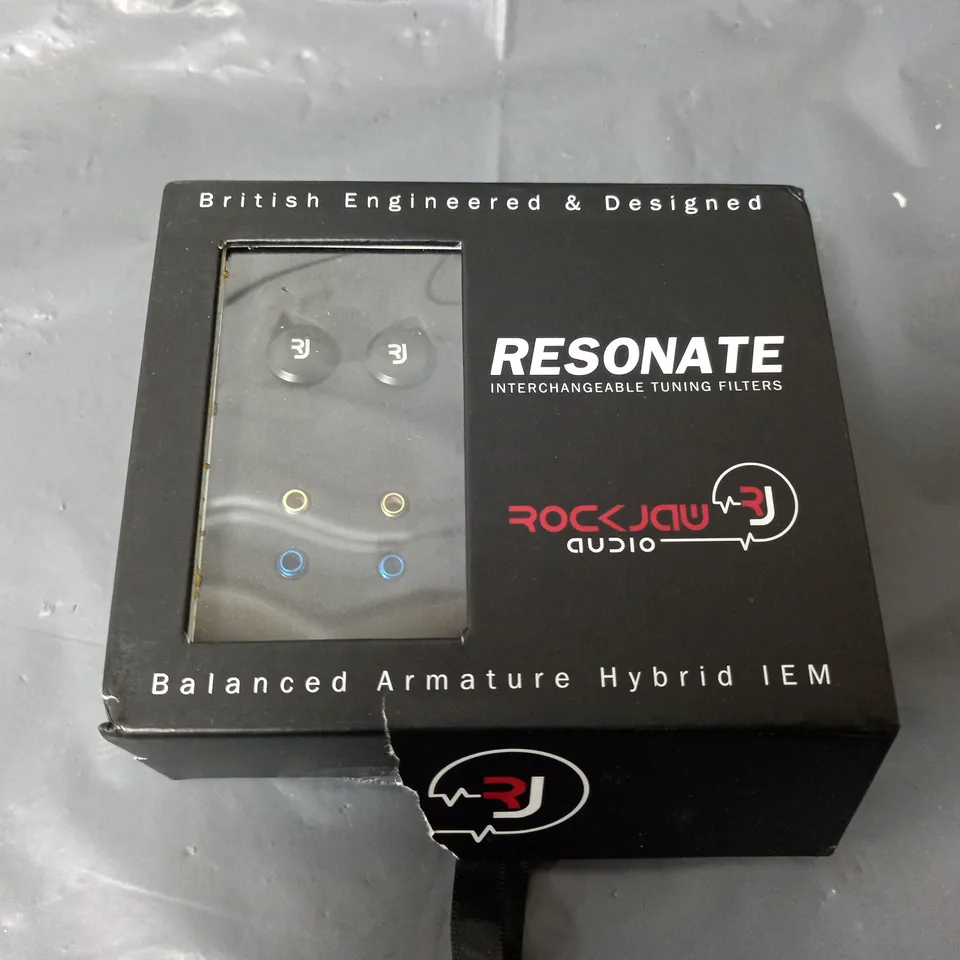 BOXED RESONATE INTERCHANGEABLE TUNING FILTERS 