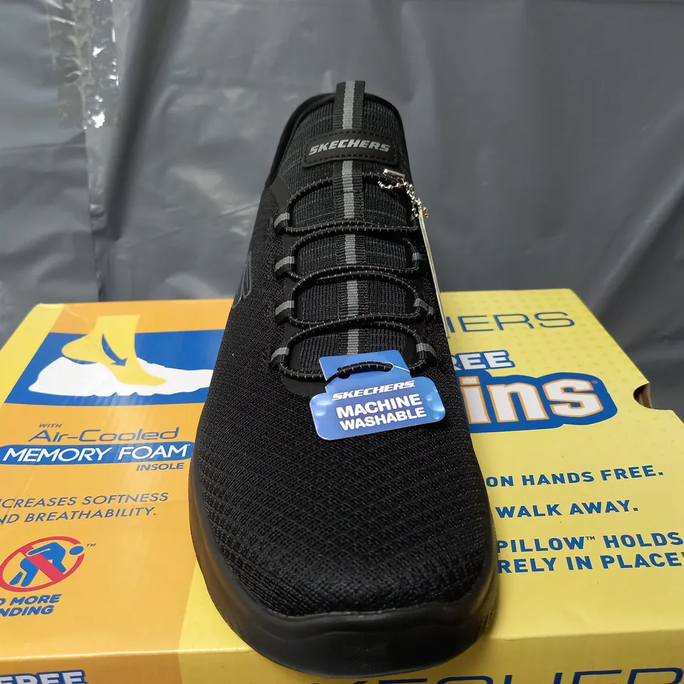 BOXED PAIR OF SKECHESR SLIP IN TRAINERS IN BLACK - SIZE 11