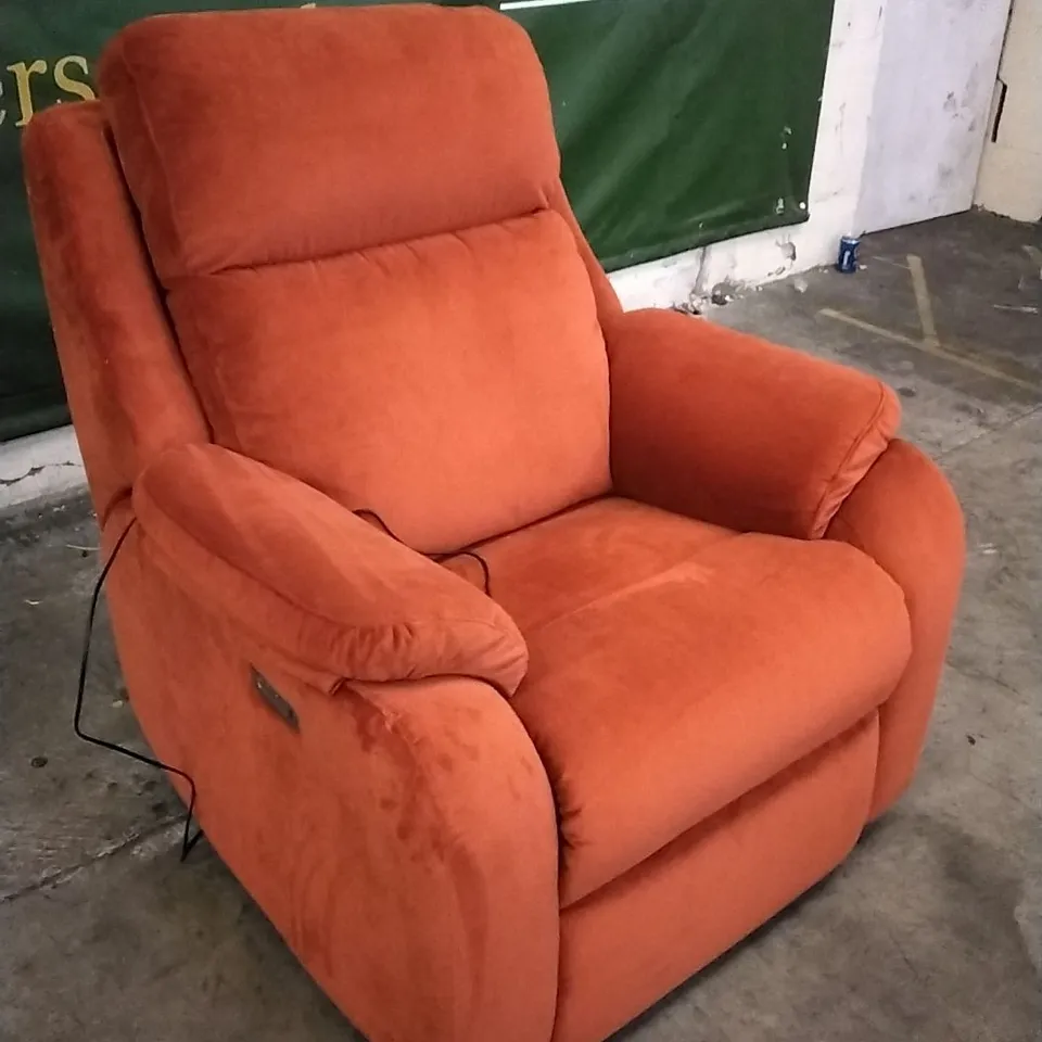 QUALITY BRITISH DESIGNED & MANUFACTURED G PLAN KINGSBURY POWER RECLINER ARMCHAIR COMBARRO CHESTNUT FABRIC 