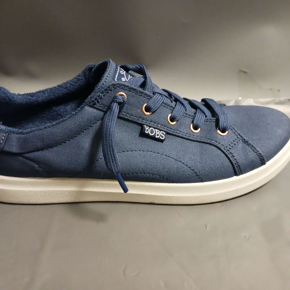 BOB'S FROM SKECHERS LACE UP PUMPS BLUE SIZE 6