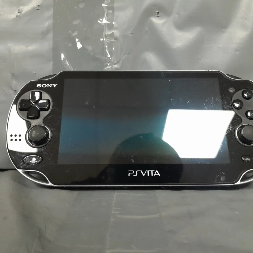 HAND HELD PSVITA CONSOLE