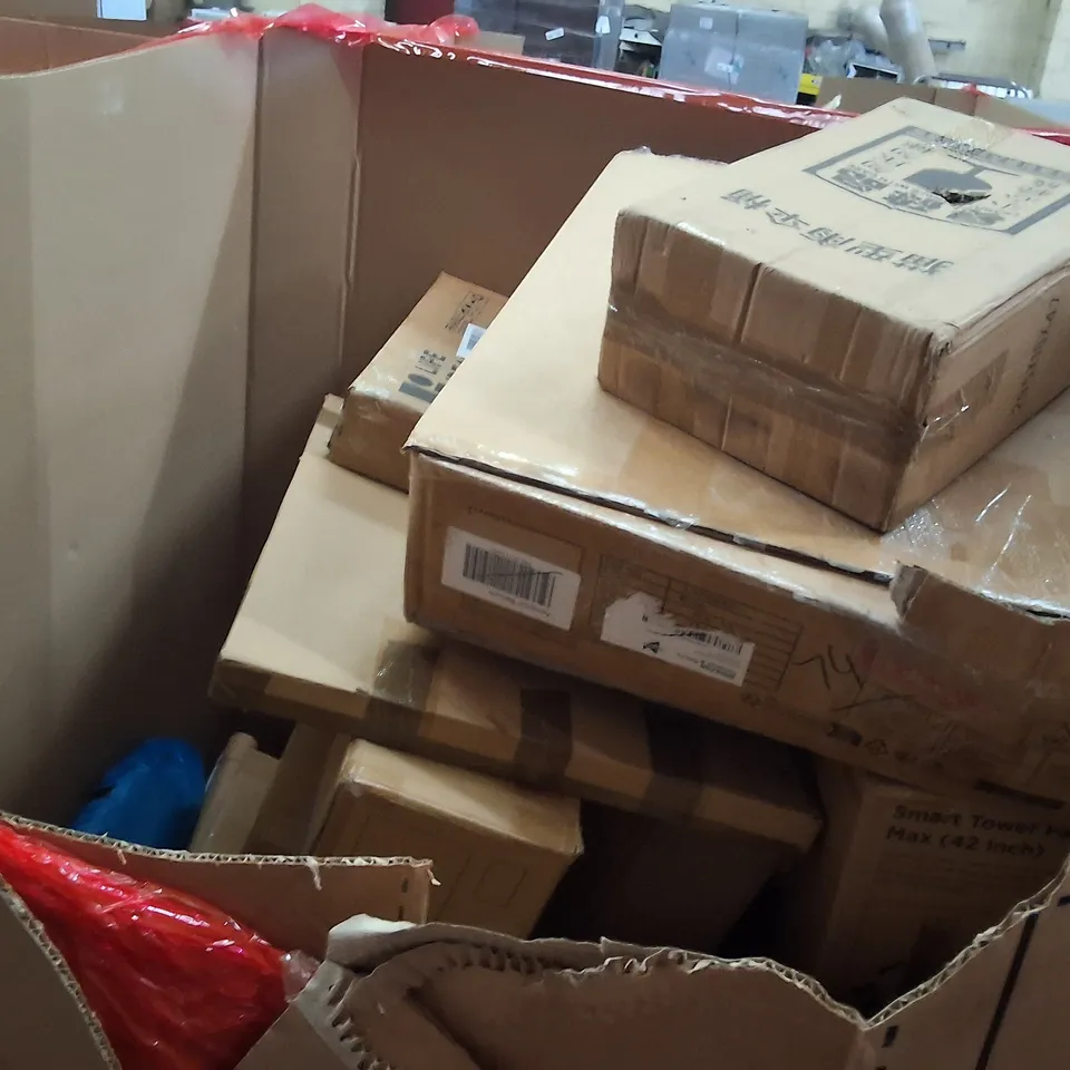 PALLET OF ASSORTED HOUSEHOLD GOODS AND ITEMS TO INCLUDE;TOWER FAN,DOG GRASS PAD WITH TRAY,PHOTO FRAME