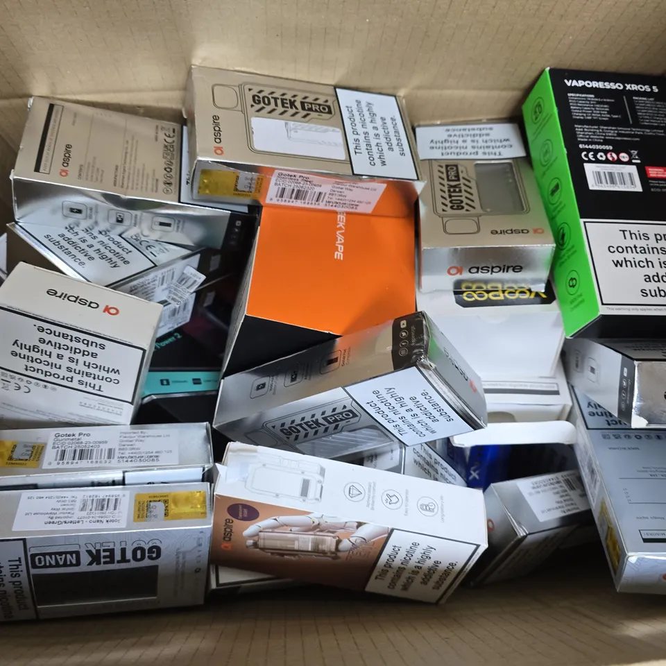 APPROXIMATELY 25 ASSORTED VAPE & E-CIGARETTE PRODUCTS TO INCLUDE BRANDS SUCH AS ELEAF, GEEKVAPE, VOOPOO, ETC