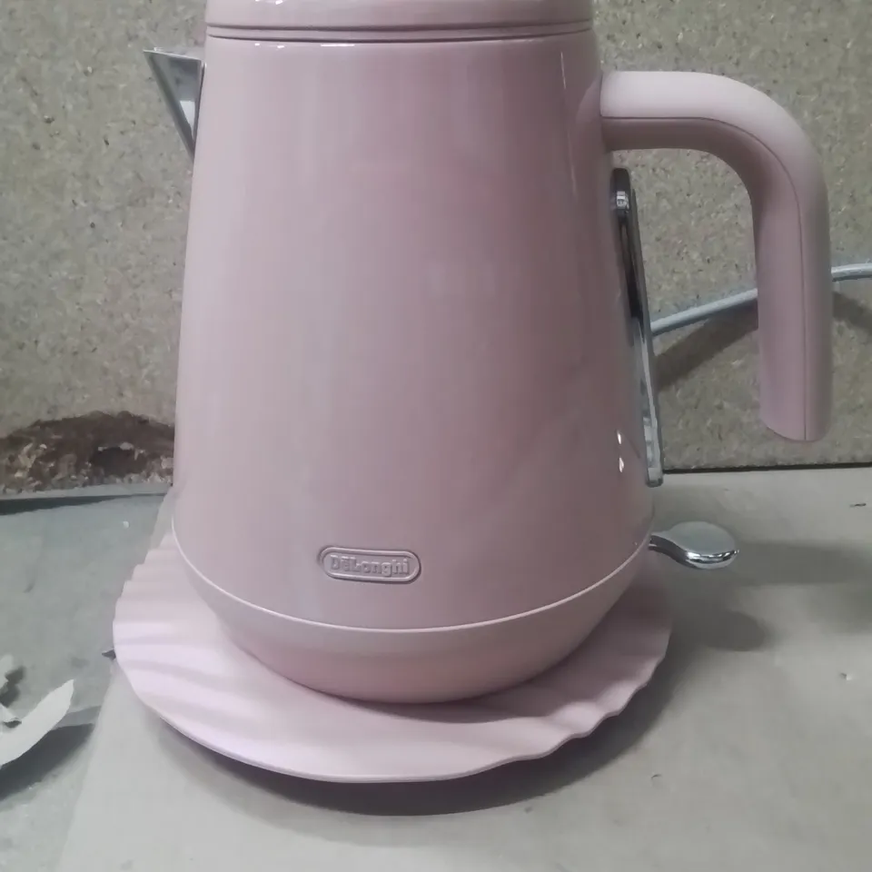 BOXED DE'LONGHI ECLETTICA BPA FREE METAL KETTLE KBY3001.PK, CUSTOMISABLE DESIGN RAPID BOIL ELECTRIC KETTLE, 1.7L