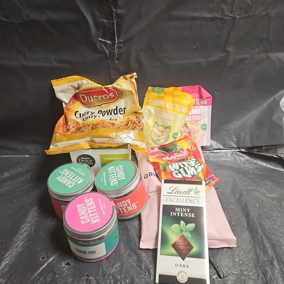 APPROXIMATELY 10 ASSORTED FOOD ITEMS TO INCLUDE - CANDY KITTENS RHUBARD & CUSTARD - LINDT MINT DARK CHOCOLATE - DOLCE GUSTO CAPPUCINO PODS - ETC