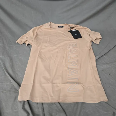 BALMAIN VERTICAL EMBOSSED LOGO T-SHIRT IN BROWN SIZE M