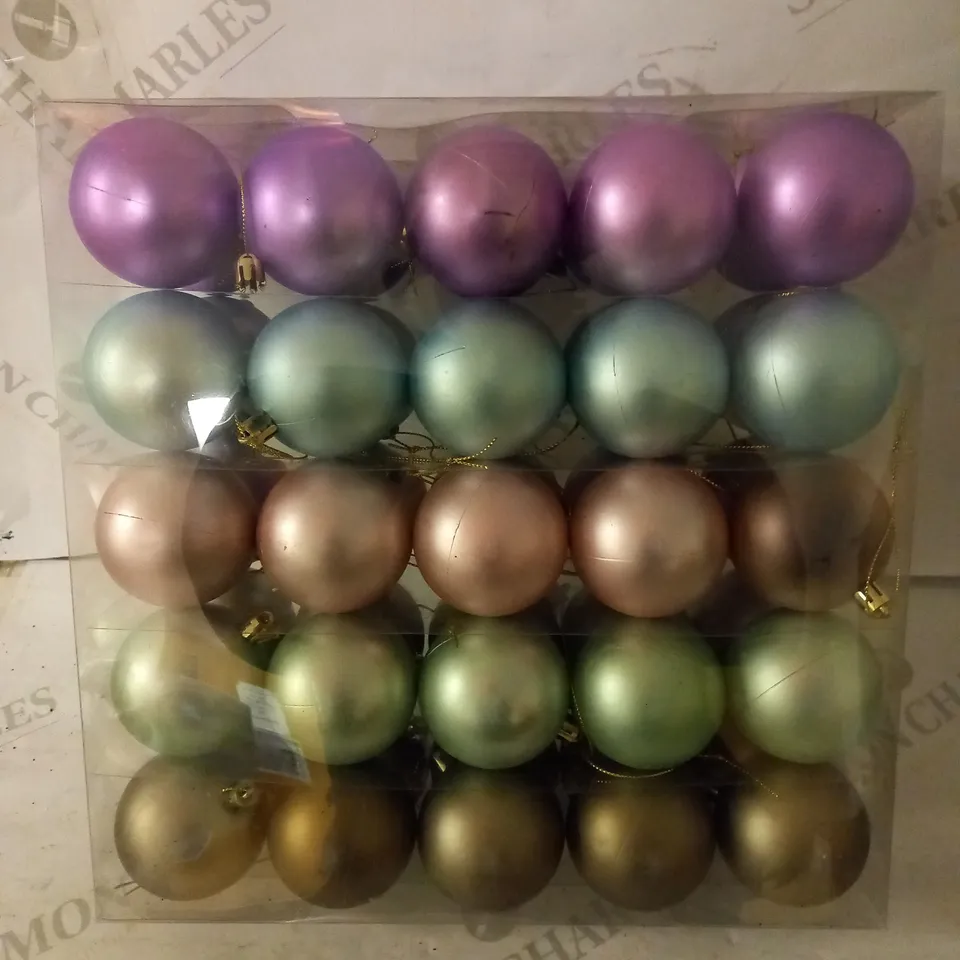 50PC BAUBLE PACK - PASTEL RRP £19.99