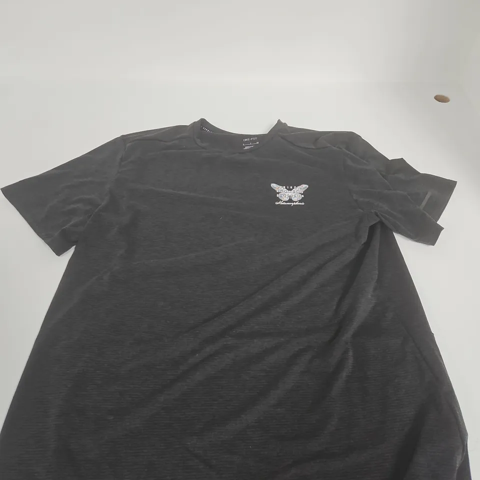 NIKE DRI-FIT T-SHIRT – S