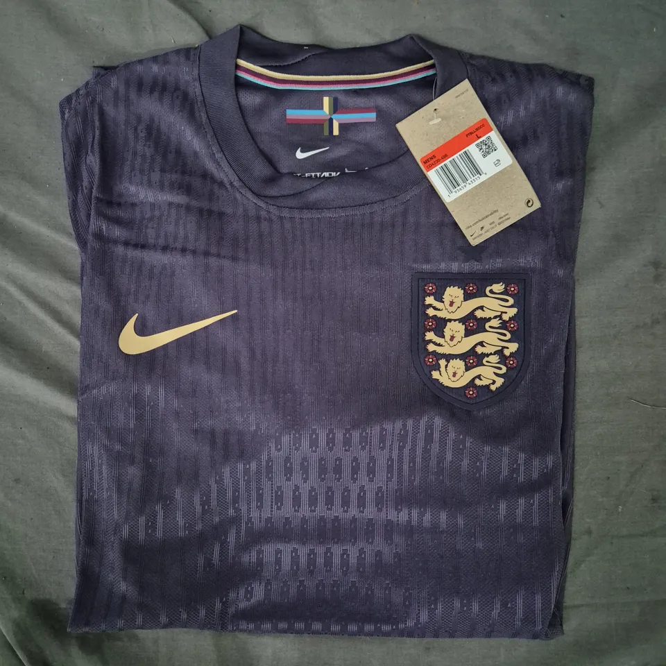 NIKE ENGLAND FOOTBALL TOP IN PURPLE SIZE LARGE