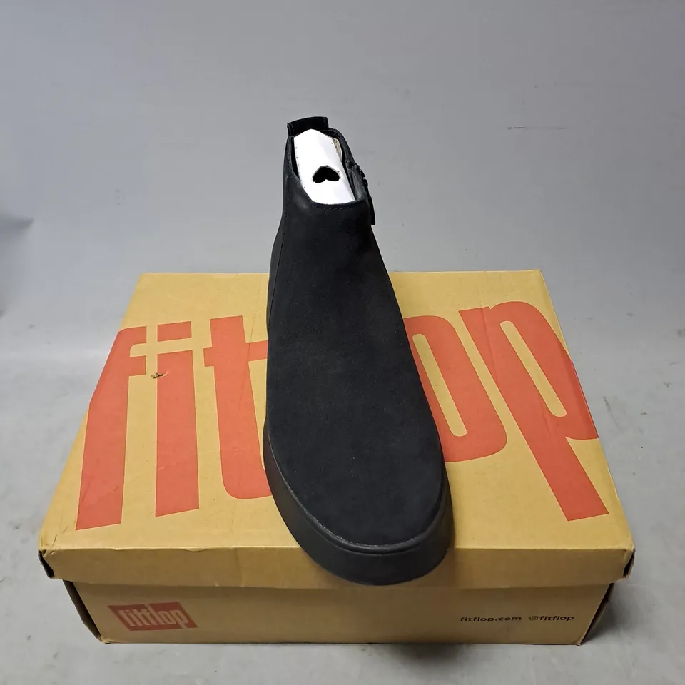 BOXED PAIR OF FITFLOP F-MODE SUEDE FLATFORM ZIP ANKLE BOOTS IN BLACK SIZE 5.5