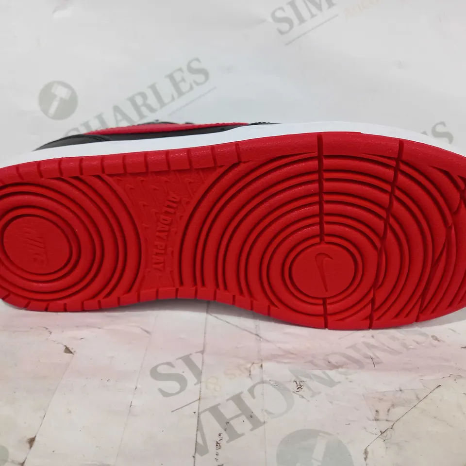 BOXED PAIR OF NIKE TRAINERS IN BLACK/RED UK SIZE 4