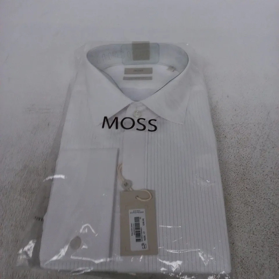 MOSS DRESS SHIRT – TAILORED FIT, WHITE PINSTRIPE, NECK UK 17