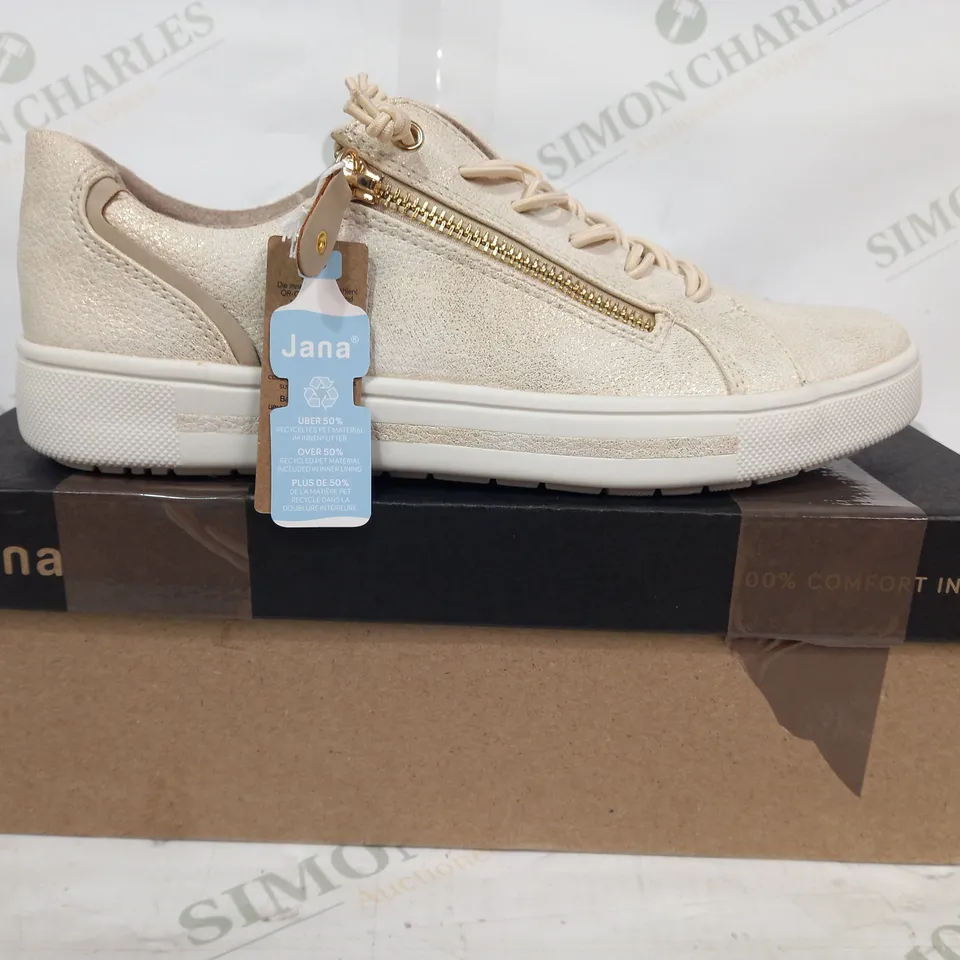 BOXED PAIR OF JANA SOFT LINE SHOES IN CLOUDY GOLD COLOUR UK SIZE 6