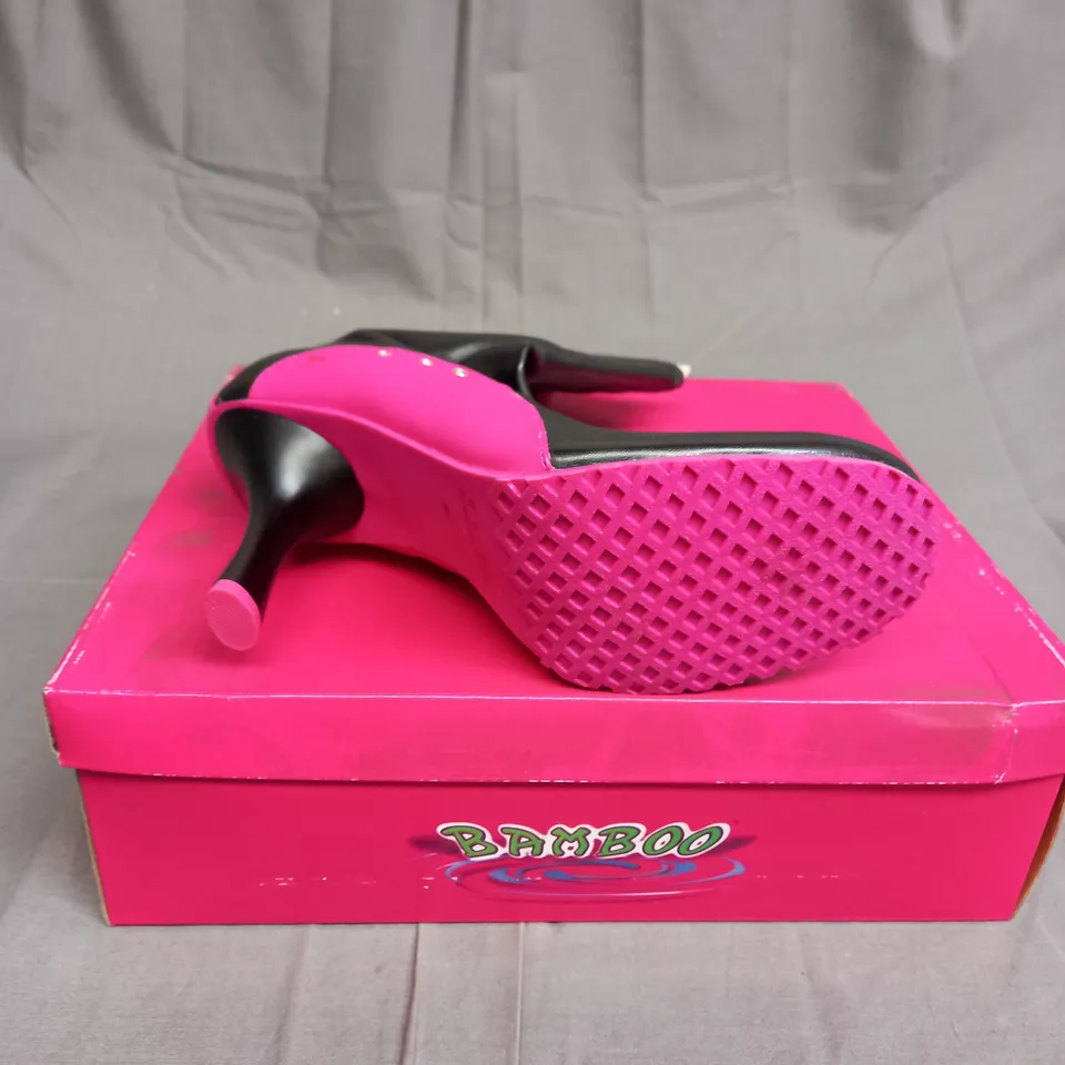 BOXED BAMBOO LEATHER BALLER HIGH HEEL SHOES IN BLACK AND PINK SIZE 8