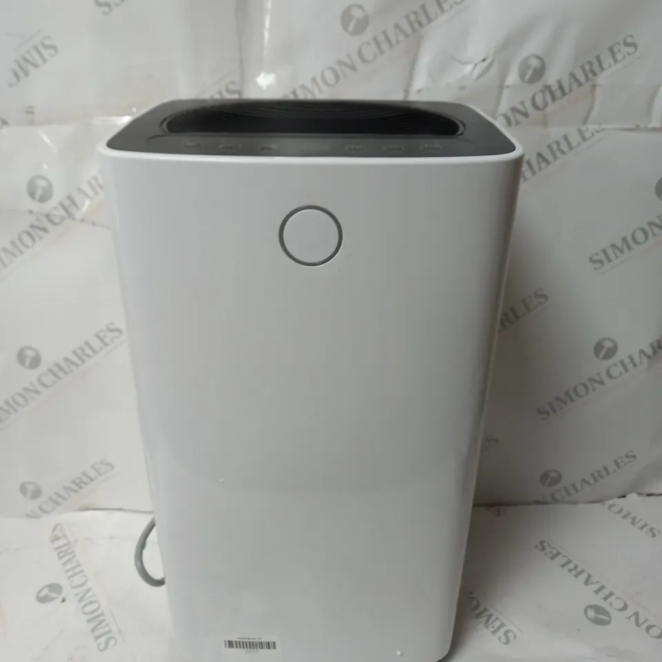 OUTLET 12L DEHUMIDIFIER WITH 2L WATER TANK AND TIMER