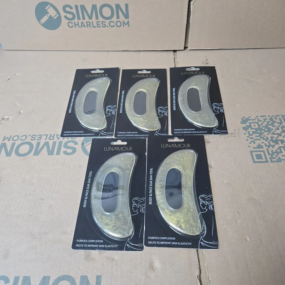 BOX OF APPROXIMATELY 100 X LUNA'MOUR BODY AND FACE GUA SHA TOOL 
