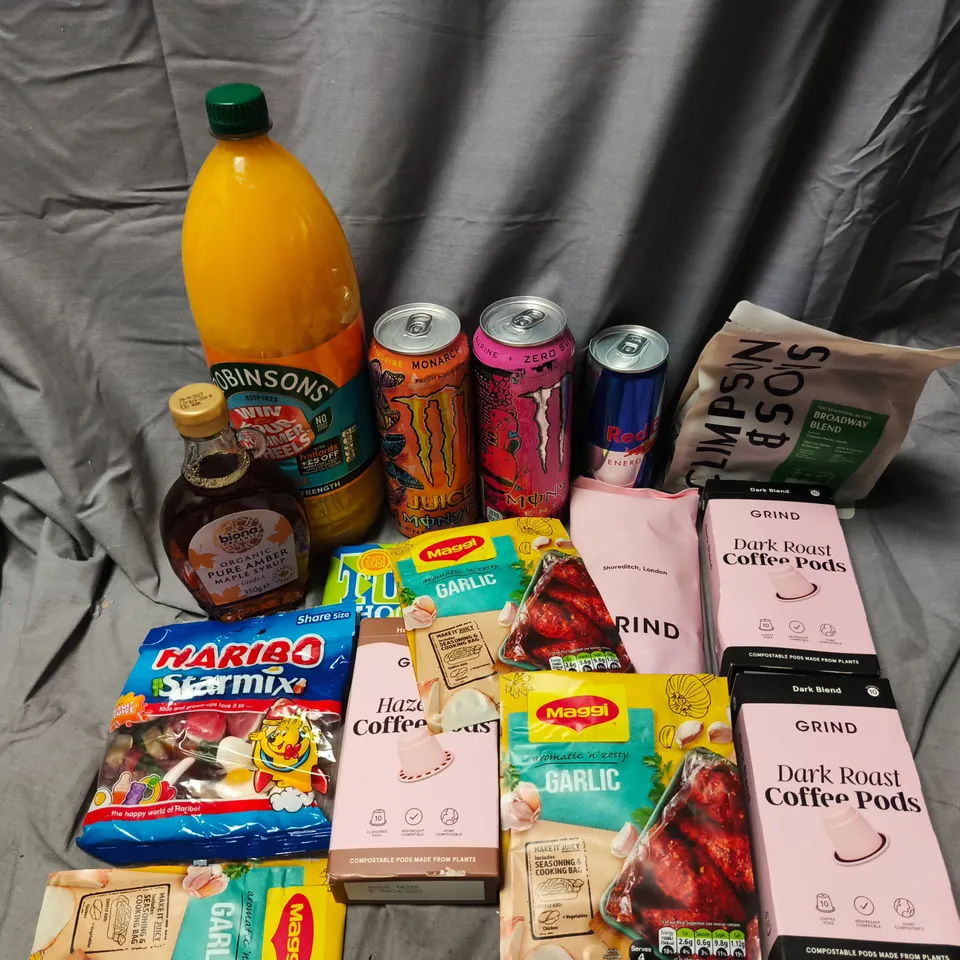 APPROXIMATELY 15 ASSORTED FOOD & DRINK ITEMS TO INCLUDE RED BULL, GRIND DARK ROAST COFFEE PODS, CLIMPSON & SONS BROADWAY BLEND, ETC - COLLECTION ONLY